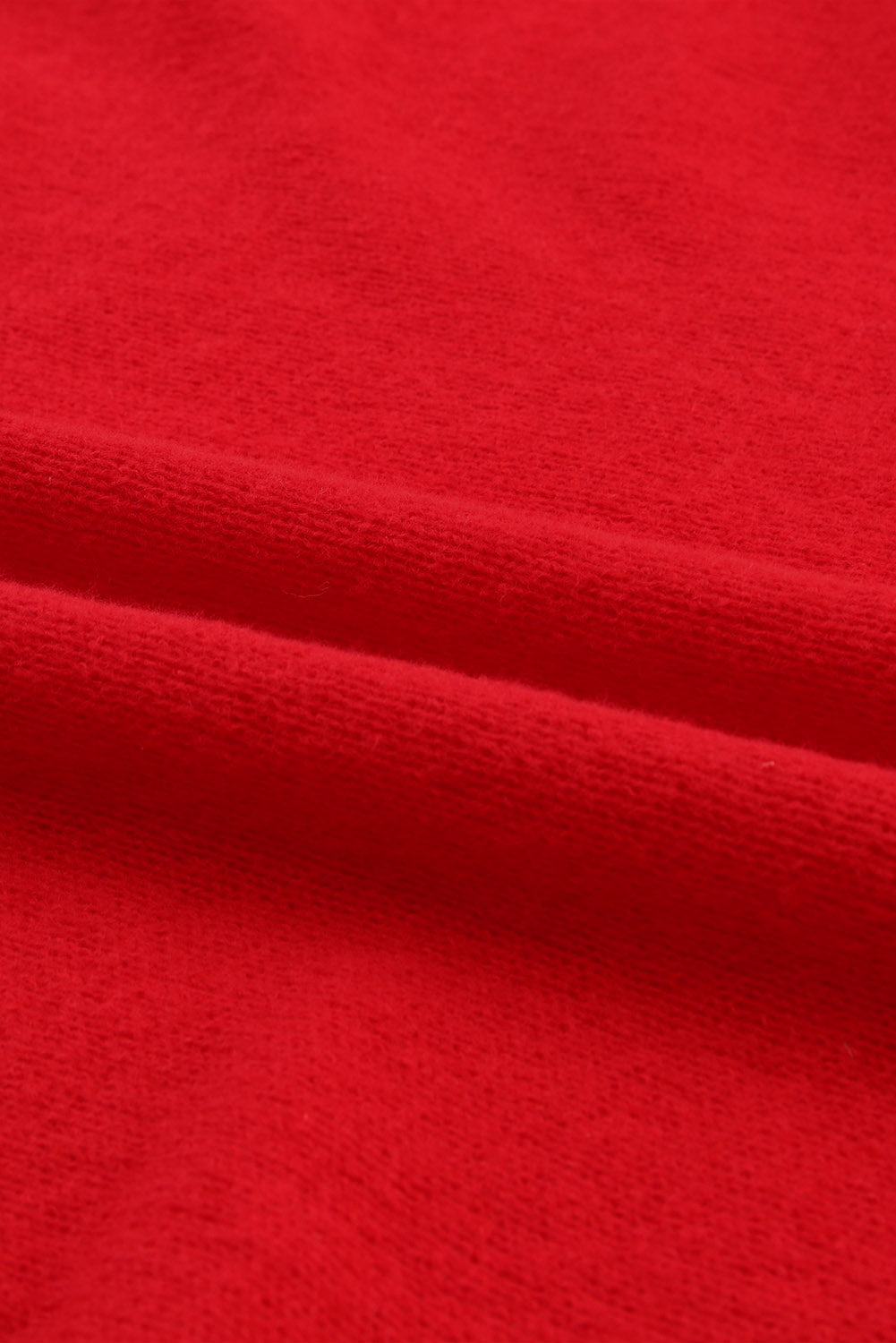 Hochgeschlossener Pullover mit aufgesticktem „Valentine Love“-Buchstaben in Racing Red