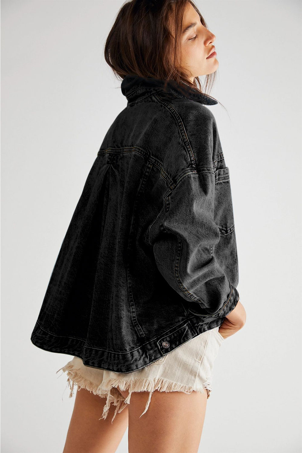 Schwarze, verwaschene Oversize-Jeansjacke mit Taschen