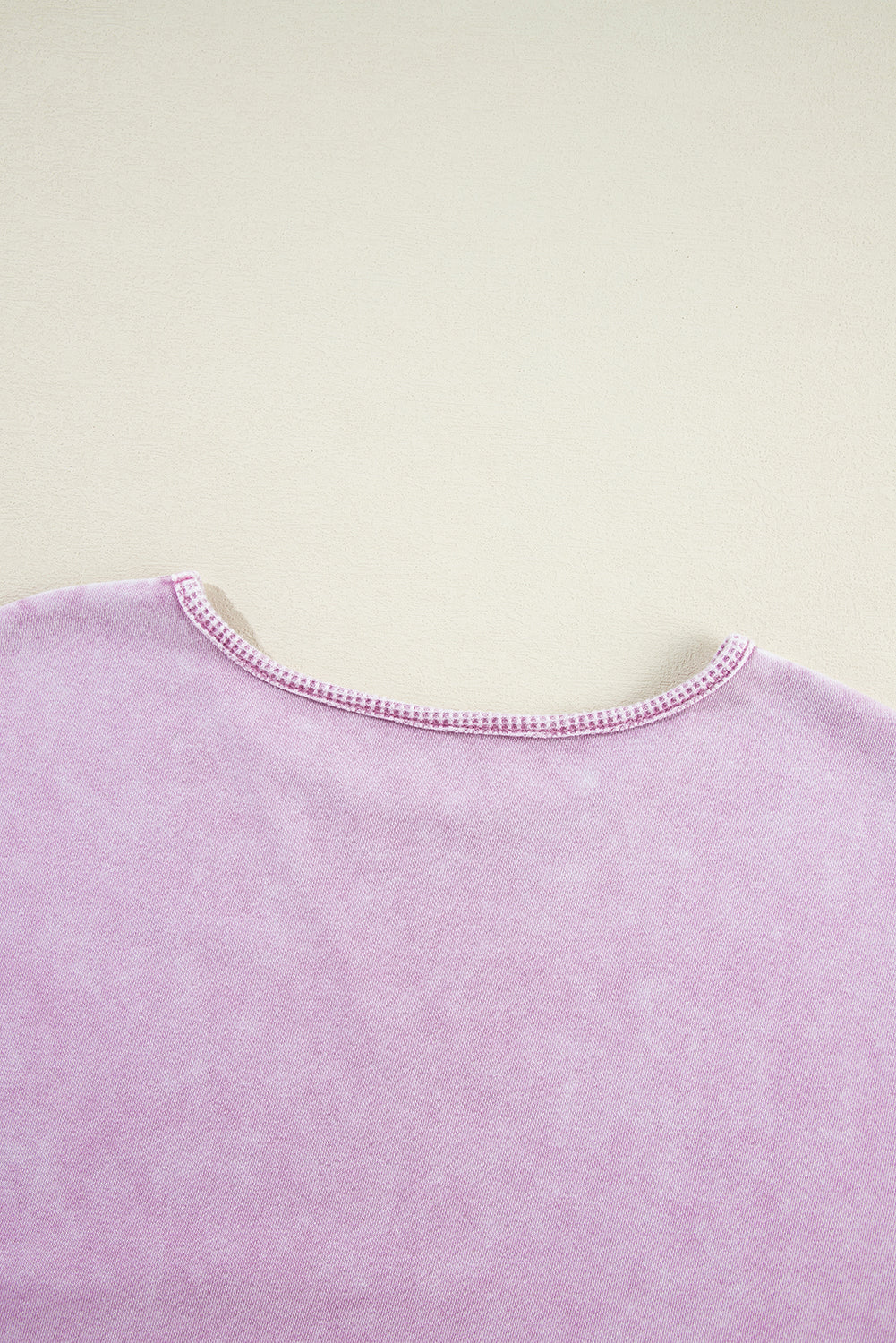 Felpa pullover con spalla abbassata lavaggio minerale rosa fragola