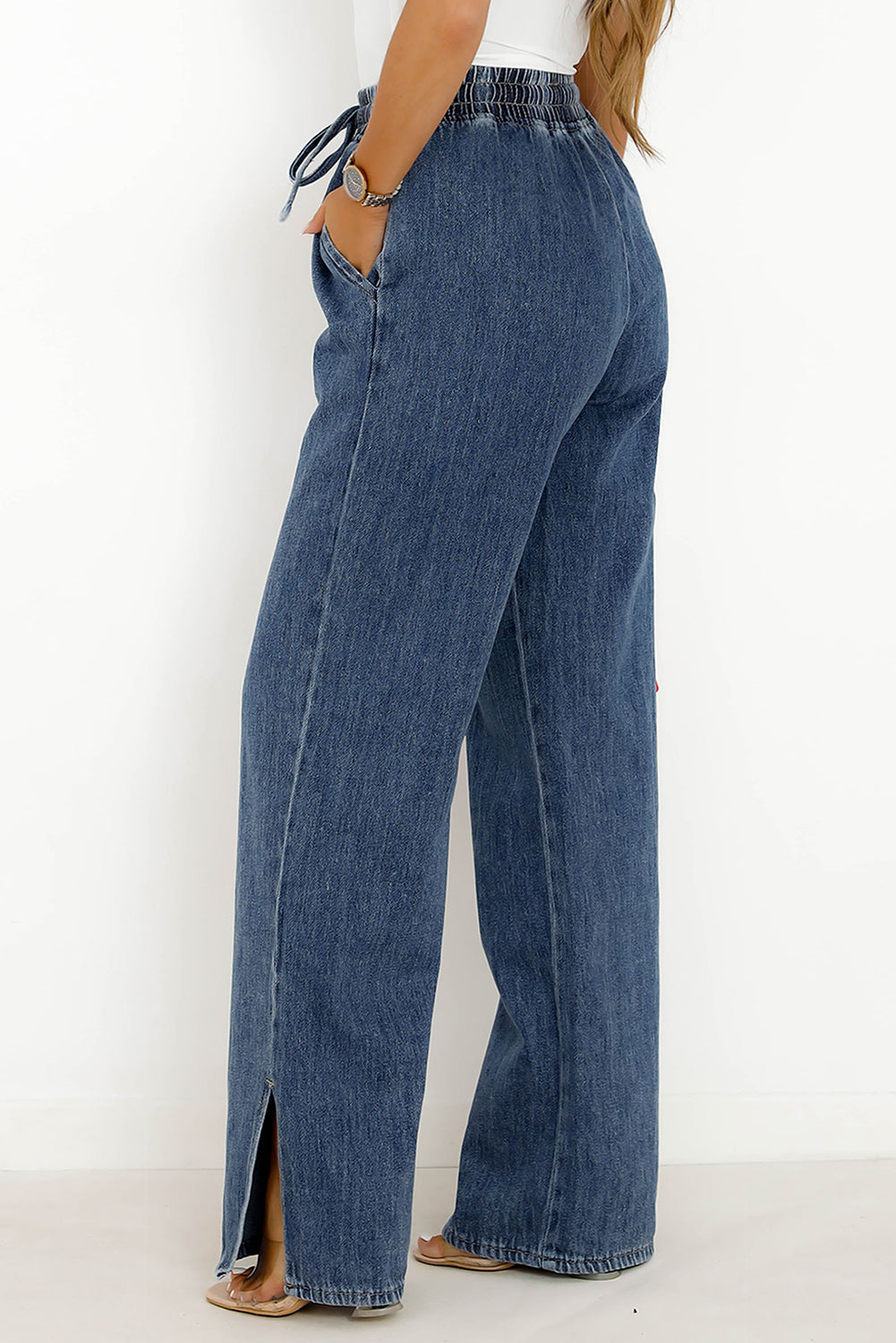 Jeans a gamba larga con coulisse in vita elastica blu scuro