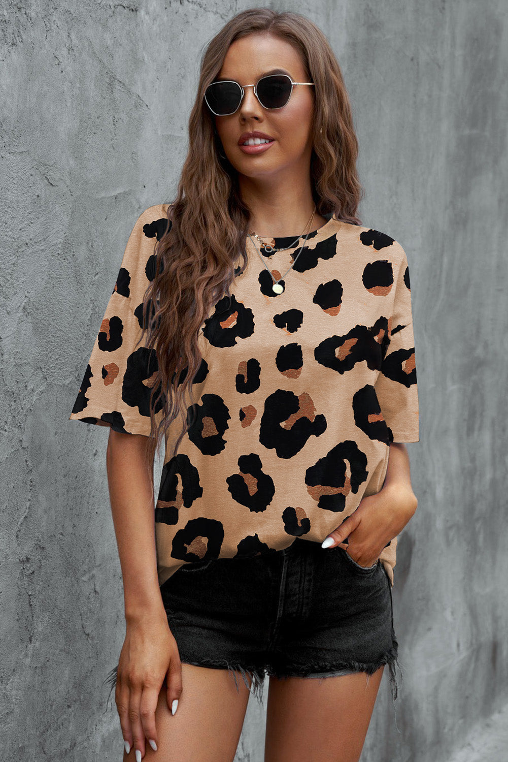 Rjava ohlapna majica z leopardjim vzorcem za fante