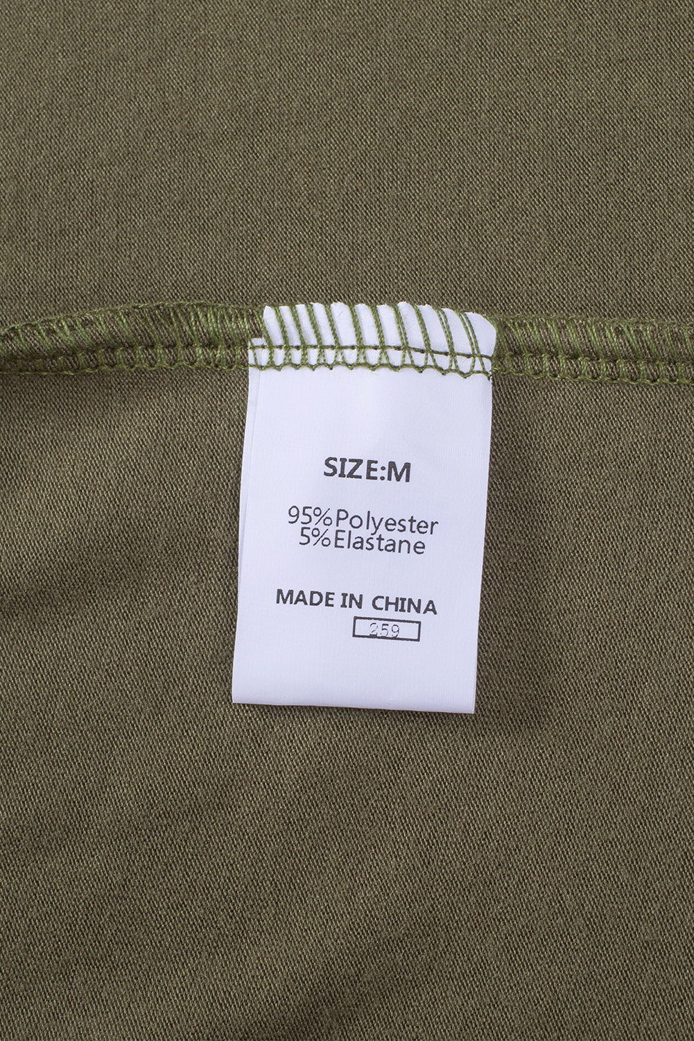 Zelena majica s detaljima od heklane čipke