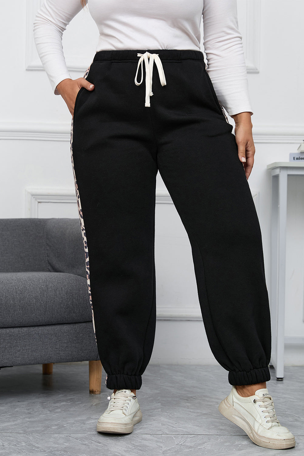 Noir - Pantalon de jogging léopard contrasté à panneau latéral de grande taille
