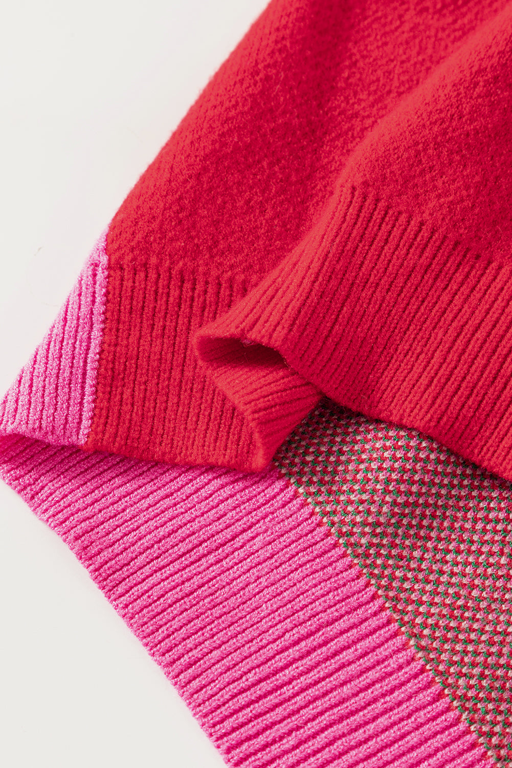 Maglione a blocchi di colore misto floreale rosso rosa