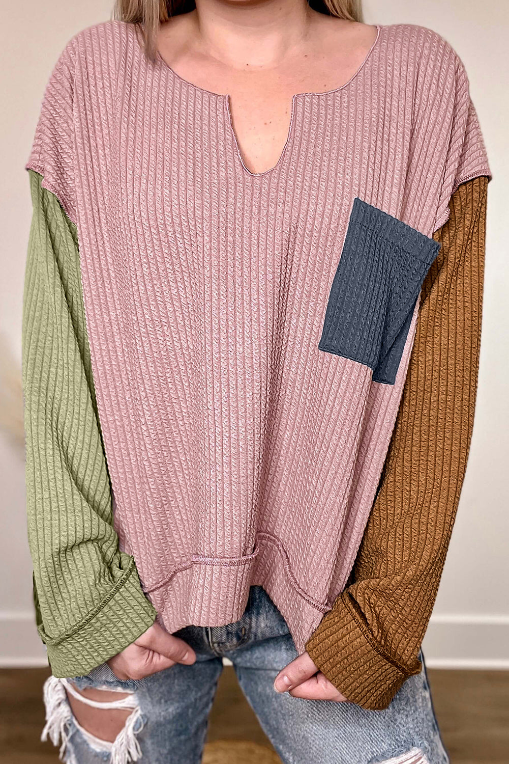 Rožnata ohlapna majica z dolgimi rokavi z rebrasto teksturo Colorblock