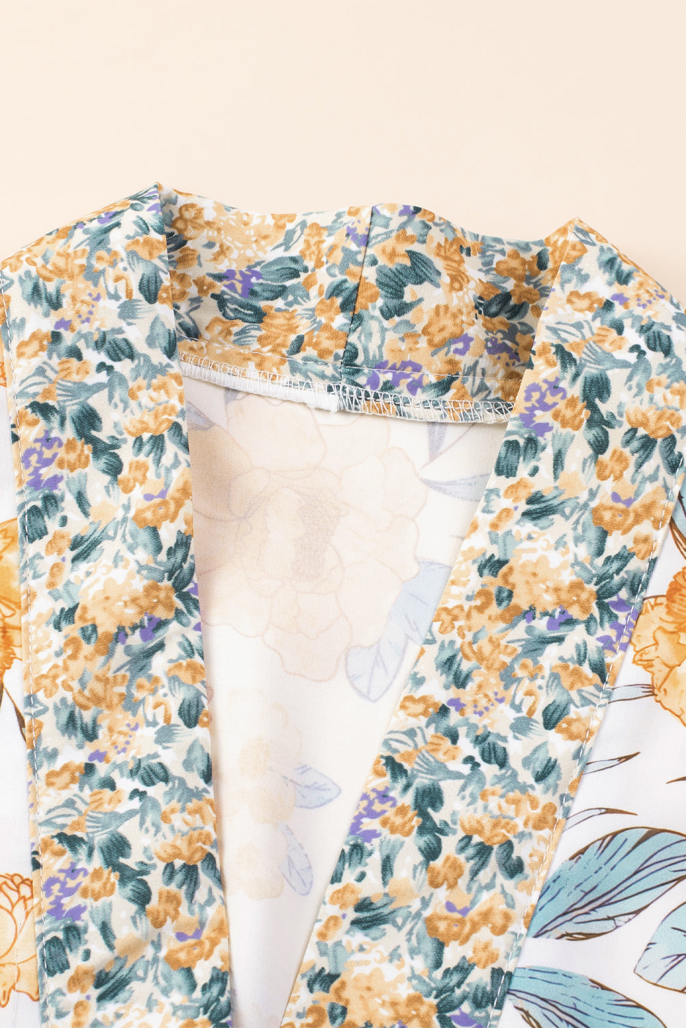 Kimono long multicolore à manches larges et imprimé floral mélangé