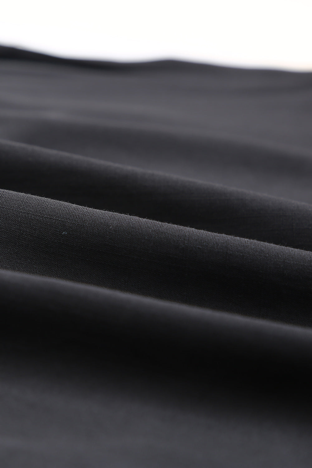 Crna izrezana majica kratkih rukava od patchwork čipke