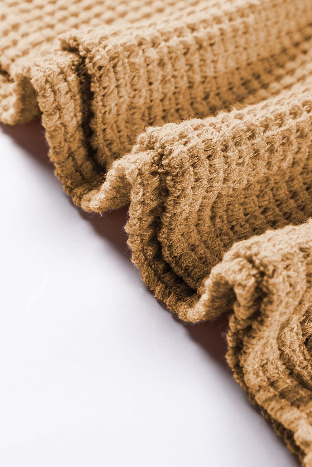 Kamelja pletena majica s vafeljskimi rokavi in ​​v-izrezom