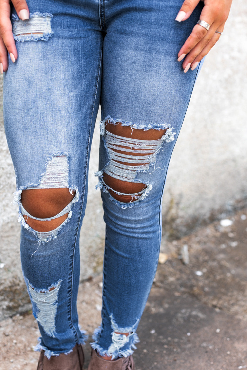 Jeans skinny effetto consumato a vita alta azzurro cielo