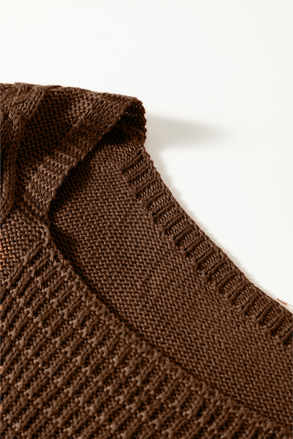 Pleteni džemper s četvrtastim ovratnikom miješane teksture
