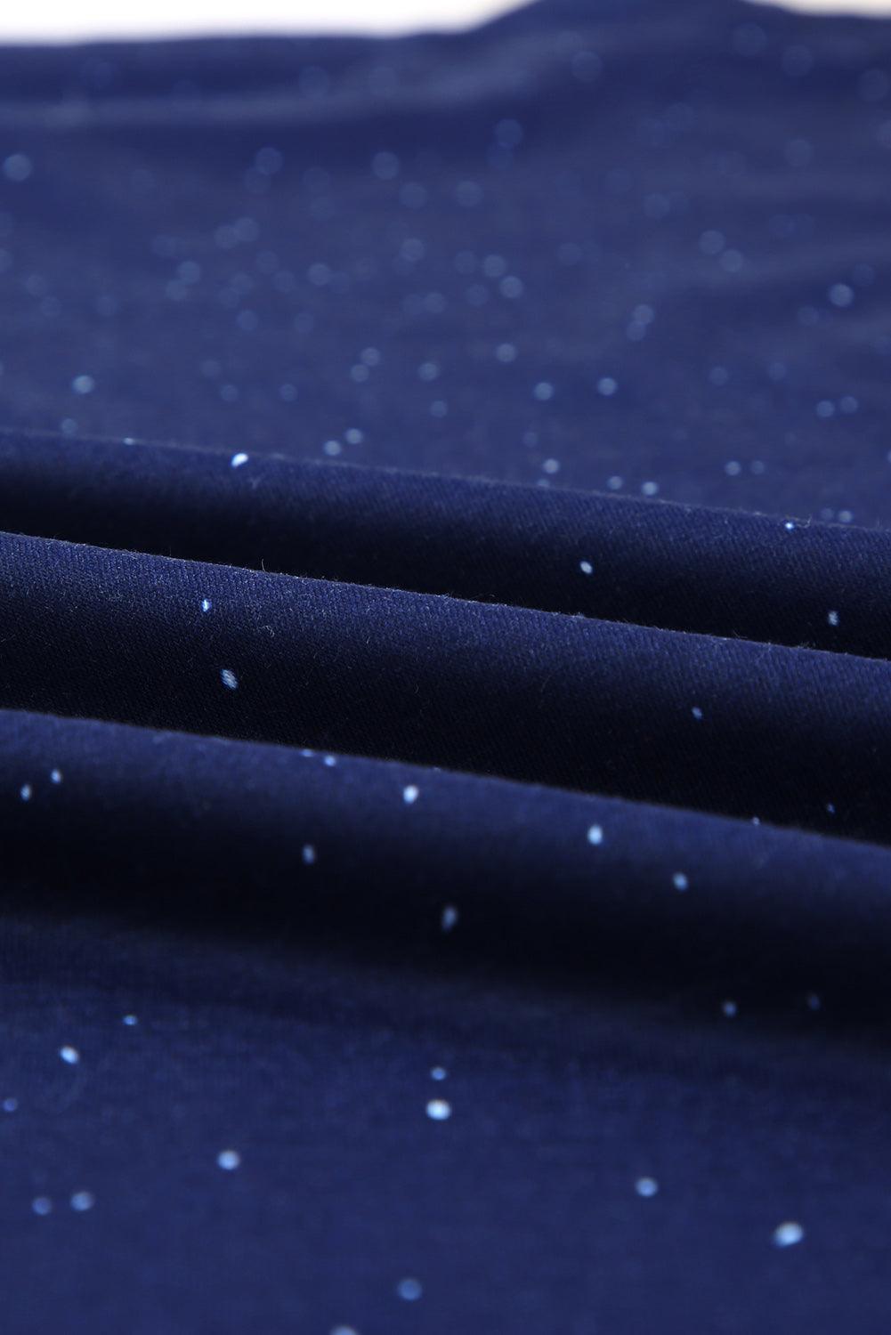 T-shirt bleu marine à manches courtes et col rond teint par nœuds