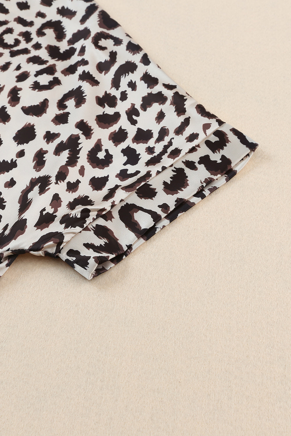 Camicetta color block color kaki a contrasto leopardata