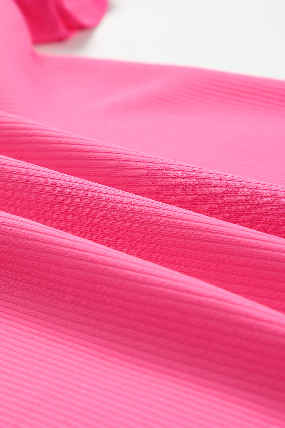 Ružičasta rebrasta puf majica kratkih rukava
