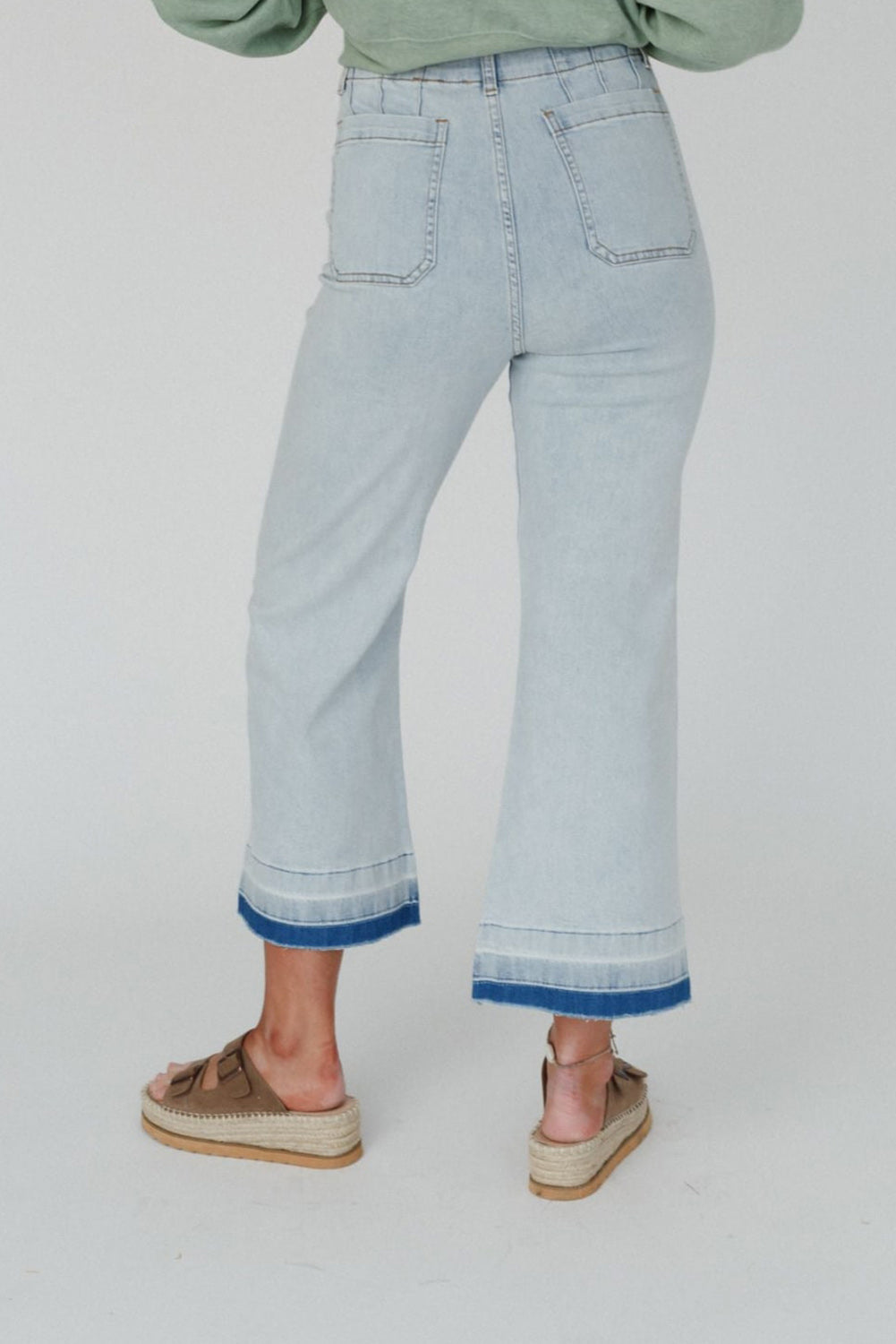Jeans corti con tasche con bordo a contrasto lavaggio acido blu Beau