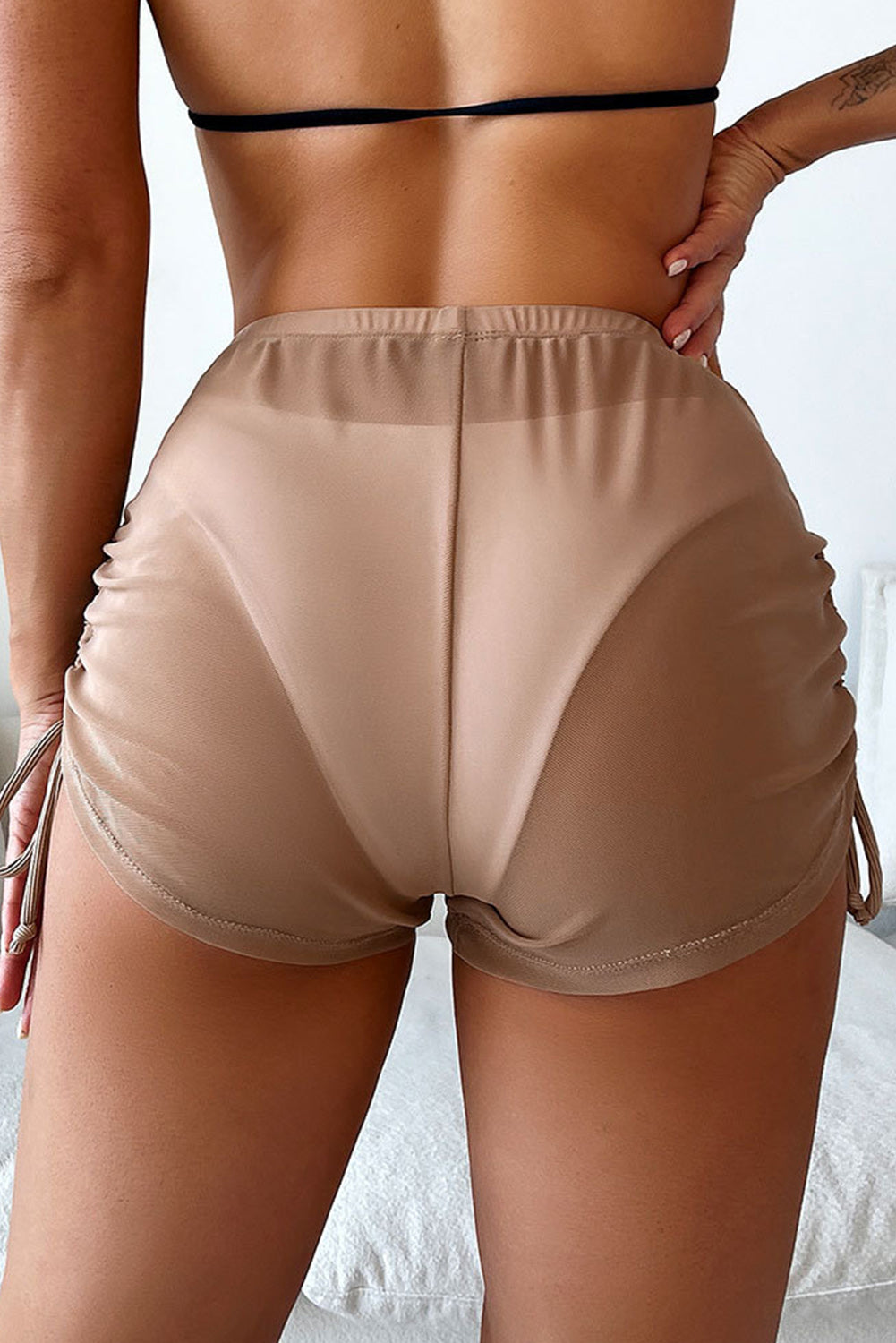 Pantaloncini da spiaggia laterali color cammello con coulisse in vita elastica trasparente