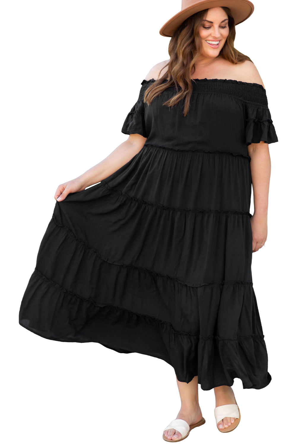 Robe longue noire à volants et épaules dénudées de grande taille