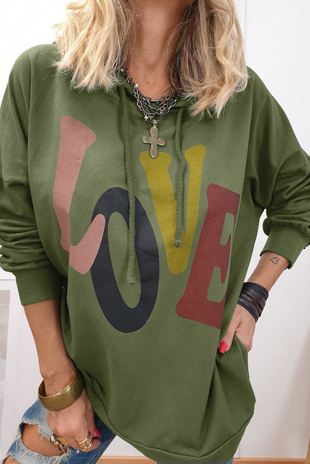 Prevelika majica s kapuljačom na spuštena ramena, maglovito zelena LOVE Letter