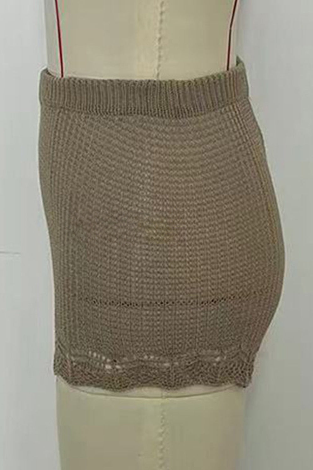 Short de plage tricoté kaki pâle avec bordure en crochet