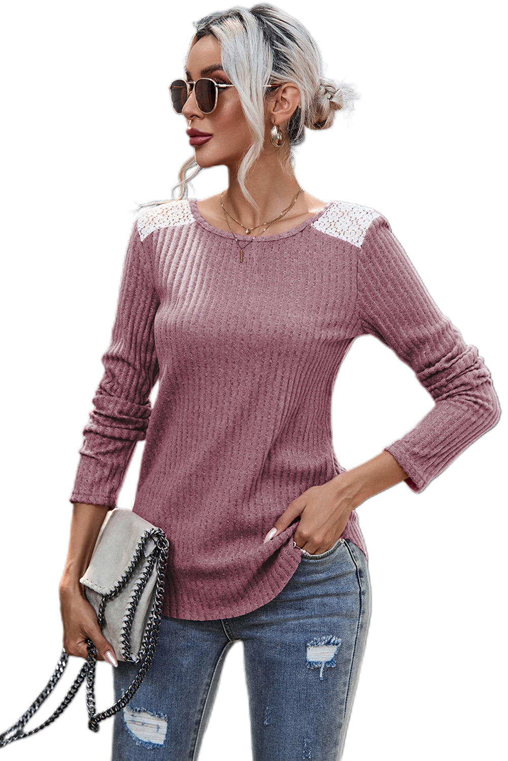 Ružičasti ležerni pulover s rebrastim pletenim čipkama na ramenima