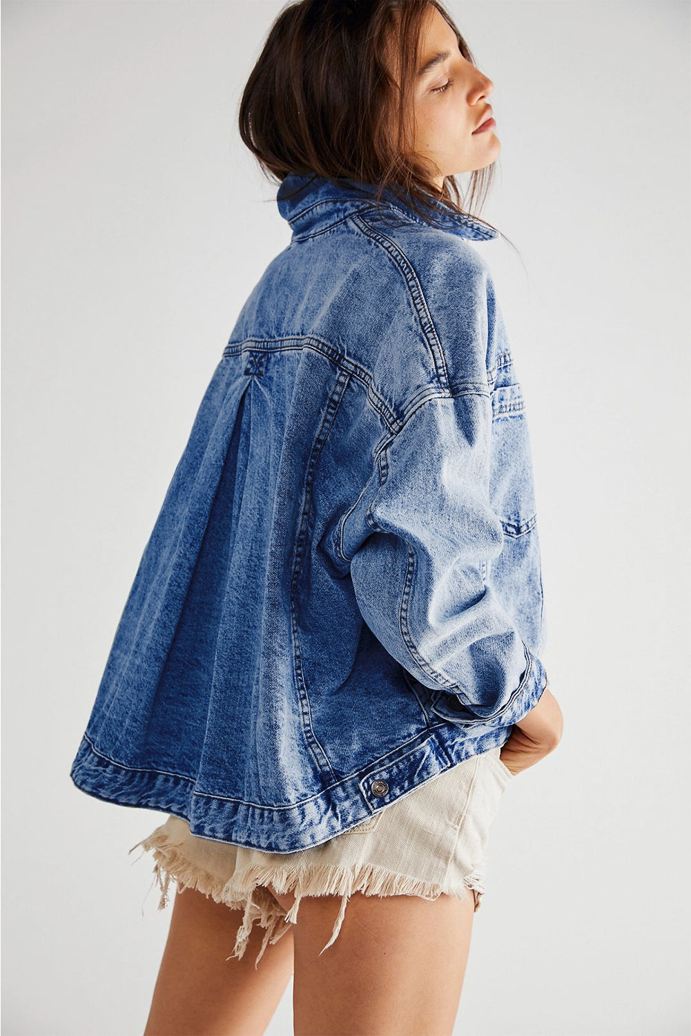 Veste en jean oversize délavée bleu foncé avec poches