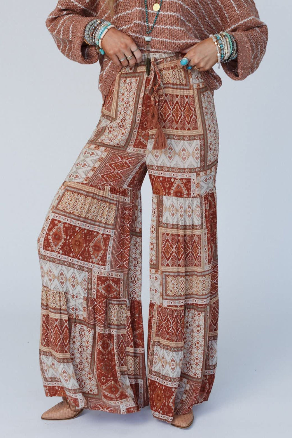 Rjave hlače Palazzo z večplastnim vzorcem Boho Aztec