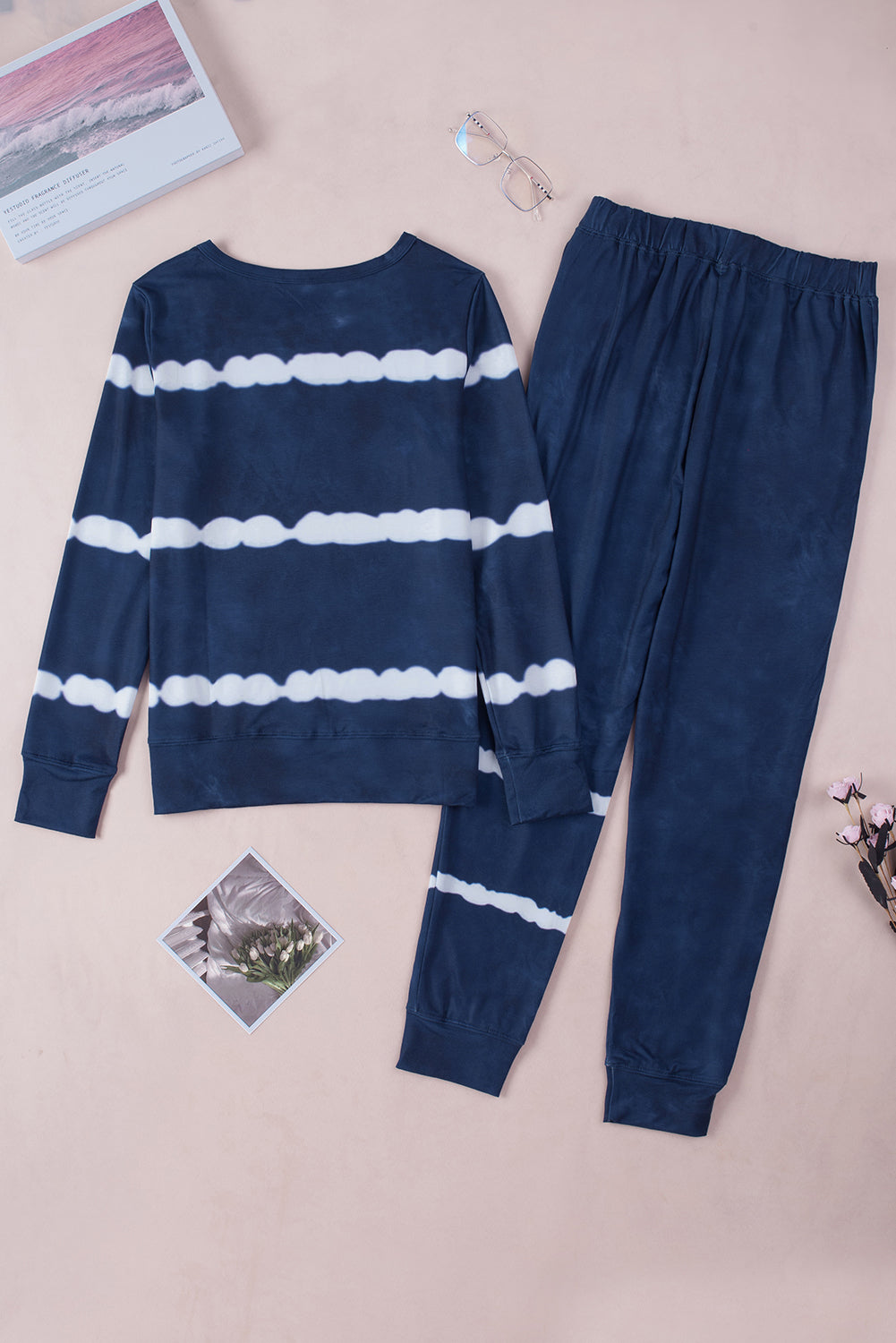 Set lounge con maniche lunghe e joggers a righe blu