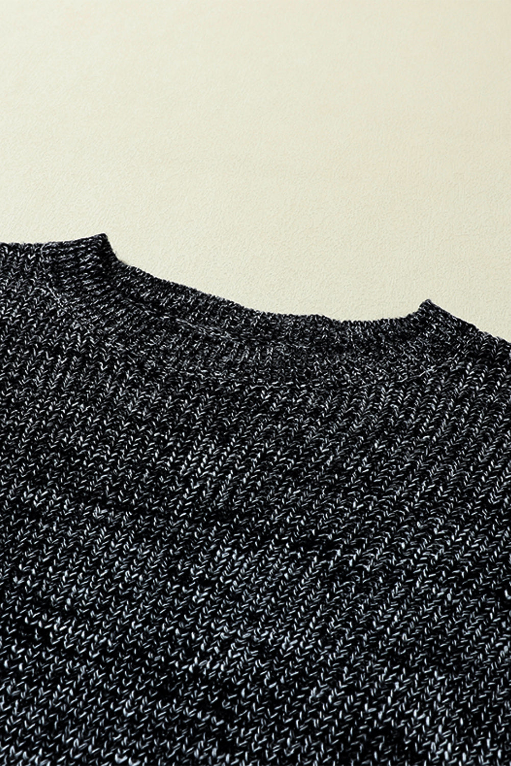 Črn bleščeč pulover tunika z dolgimi rokavi
