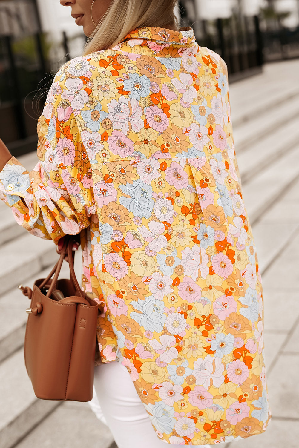 Rumena ohlapna srajca z zavihanim ovratnikom s cvetličnim vzorcem