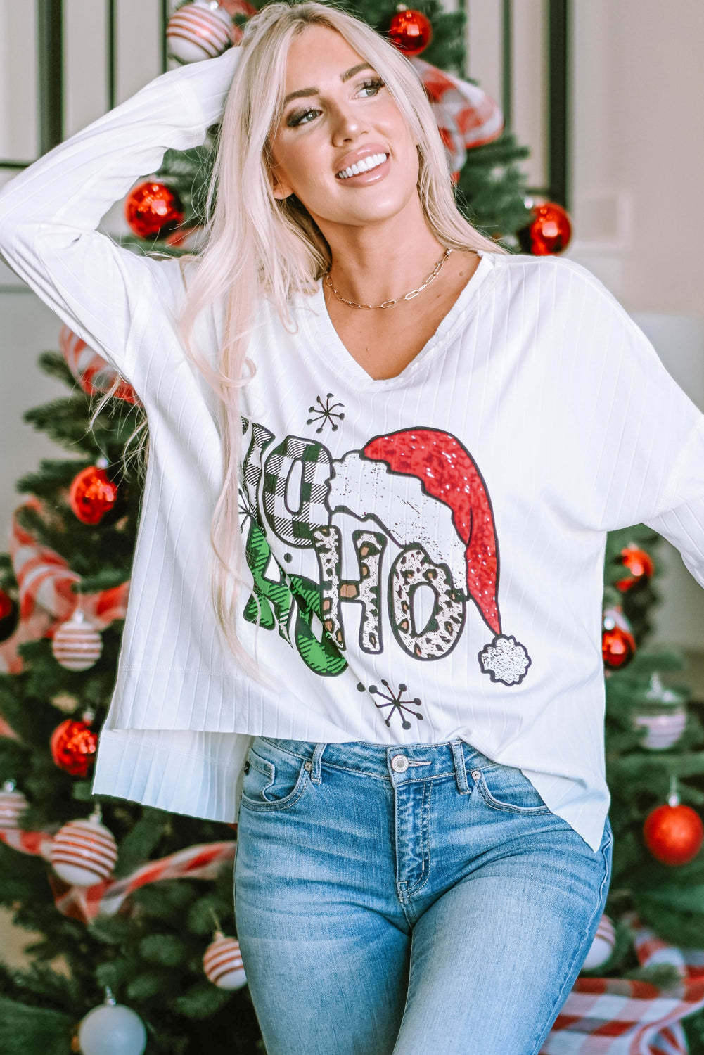 Bela majica z dolgimi rokavi z božičnimi risbami in širokimi rebrami HOHOHO