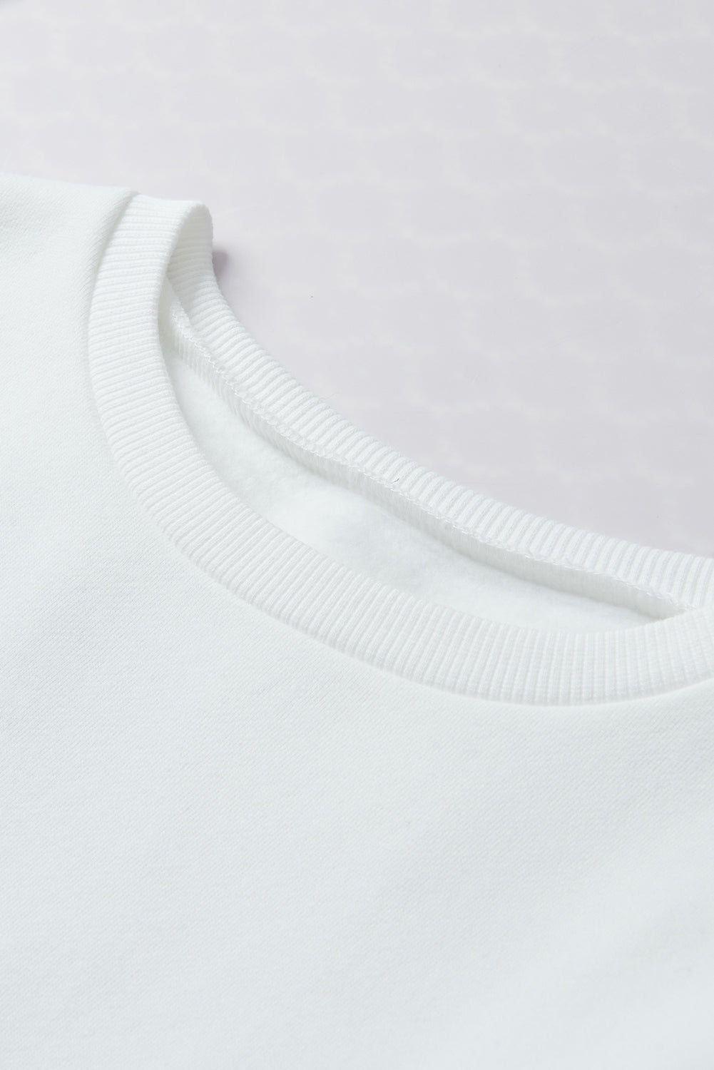 Sweat-shirt blanc avec lettres colorées, TOUT ira bien