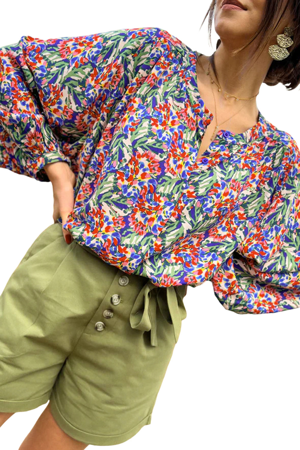 Višebojna široka bluza s balon rukavima s cvjetnim motivima