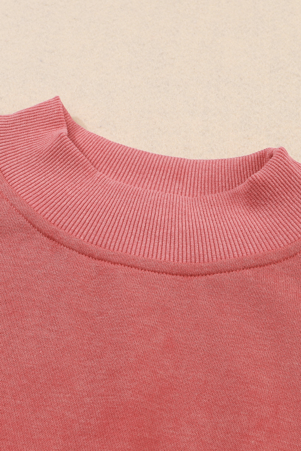 Crvena majica s okruglim izrezom spuštenih ramena u boji Dahlia