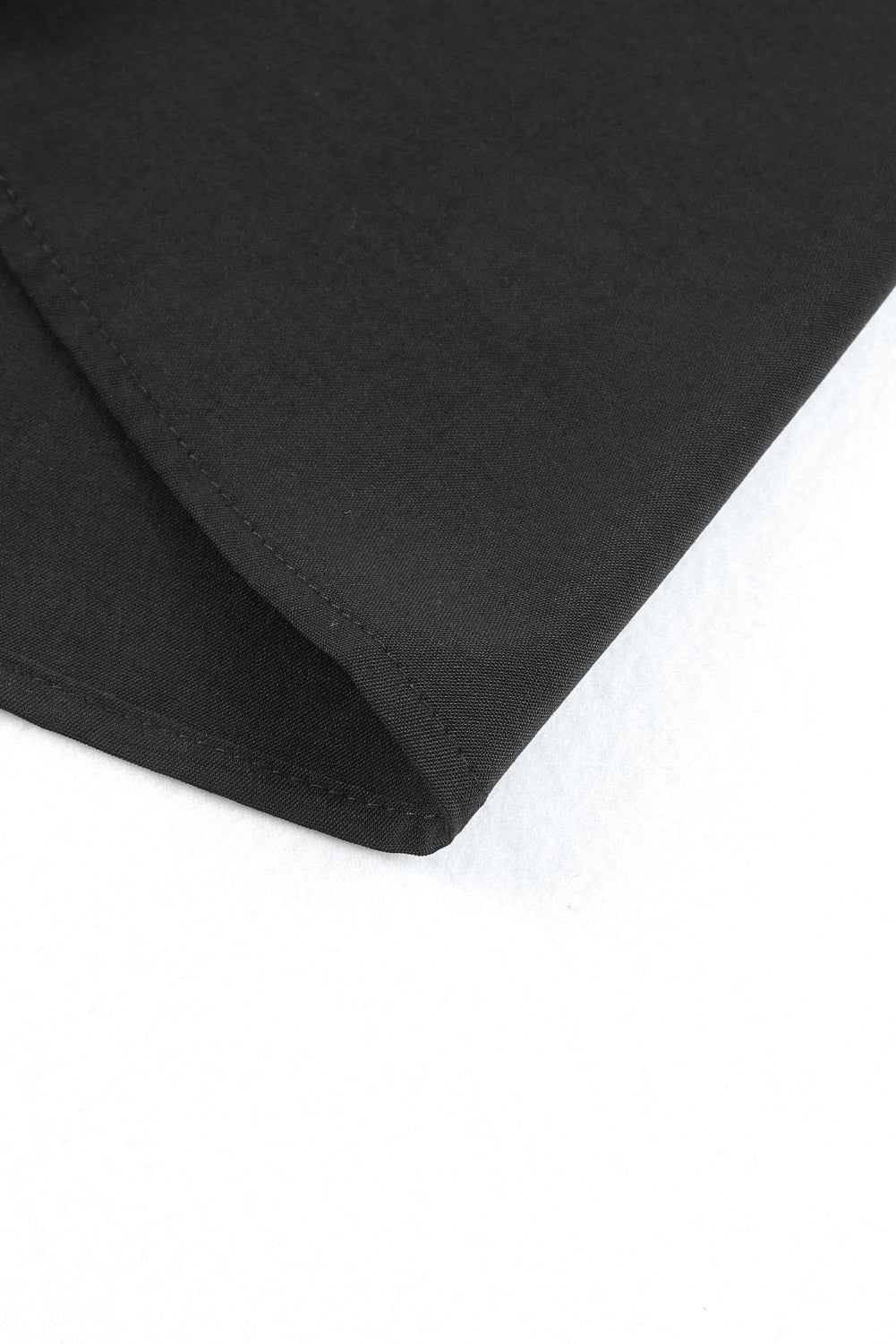 Crna majica s V izrezom s otvorenim leđima i spojenom čipkom