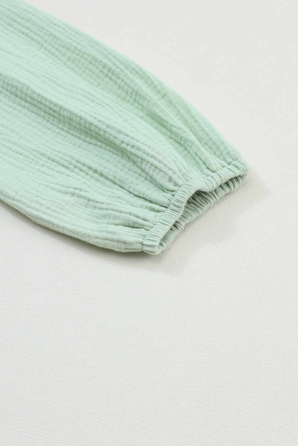 Zelena srajčna obleka z naborkimi napihnjenimi rokavi