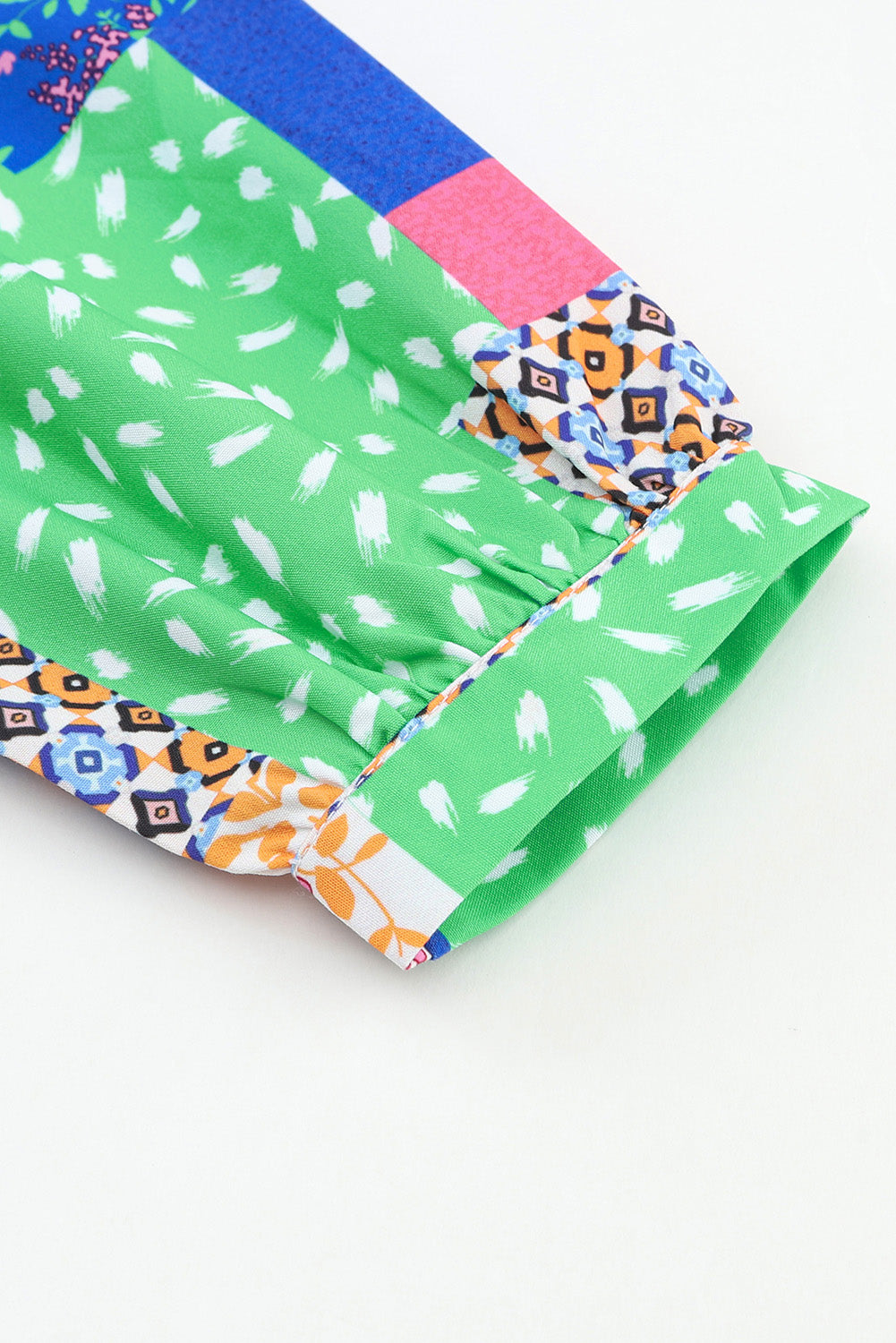 Camicia con maniche a sbuffo con bottoni e stampa patchwork floreale multicolor