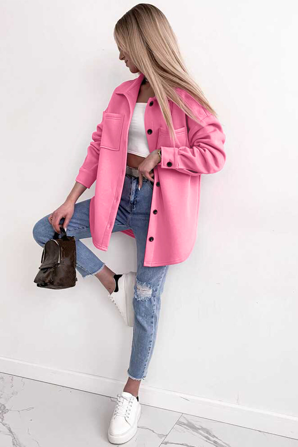 Ružičasta jednobojna jakna dugih rukava s kopčanjem i džepom