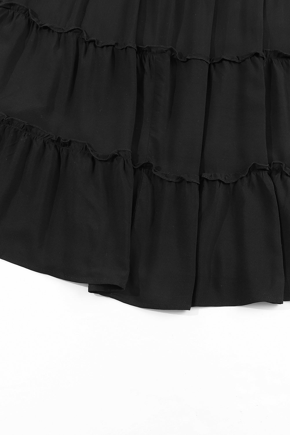 Robe longue noire à volants et épaules dénudées de grande taille