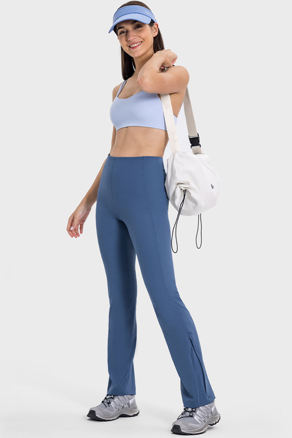 Pantalon de sport taille haute côtelé à jambe évasée et zippé bleu voile