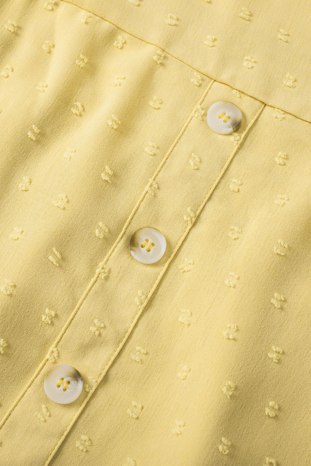 Majica kratkih rukava s bijelom švicarskom točkastom čipkom