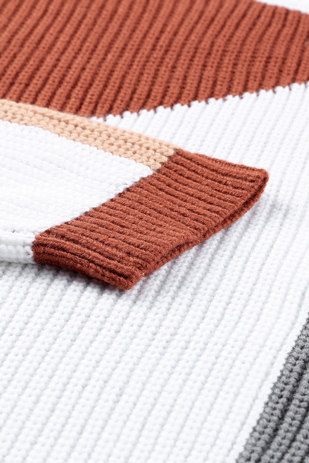 Večbarvni ohlapen pleten pulover v barvnih blokih