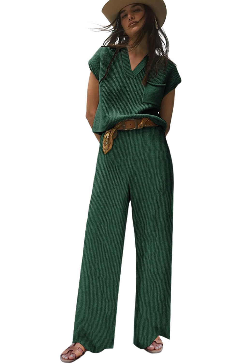 Ensemble pull vert tricoté à col en V et pantalon décontracté