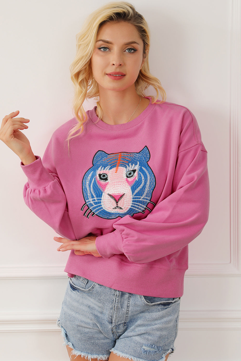 Rose Chic Tiger Embroidered Casual Sweatshirt