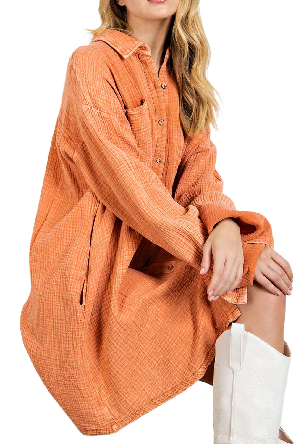Abito camicia oversize arancione con doppia tasca sul petto increspata