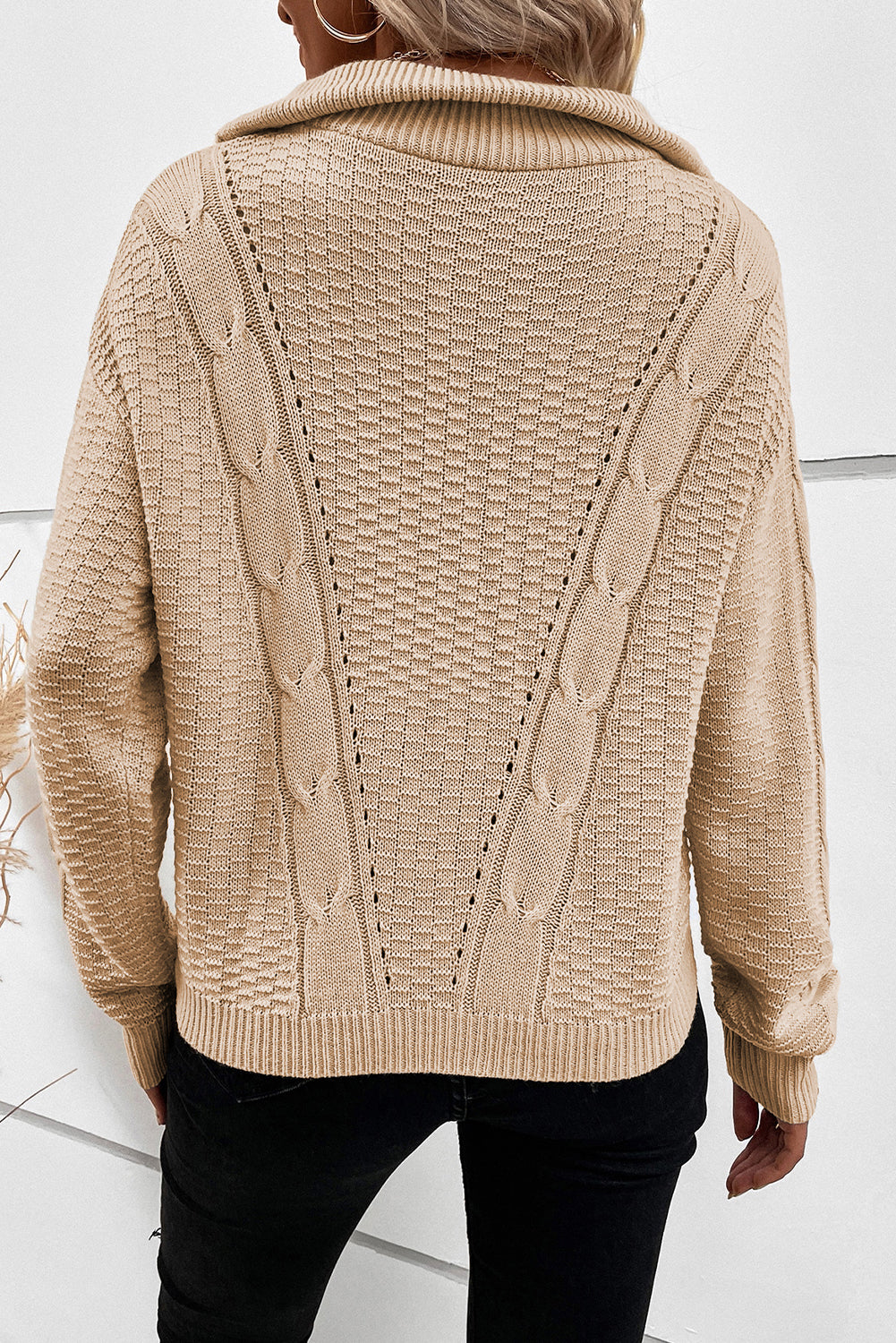 Maglione lavorato a maglia a trecce con colletto rialzato con cerniera color albicocca