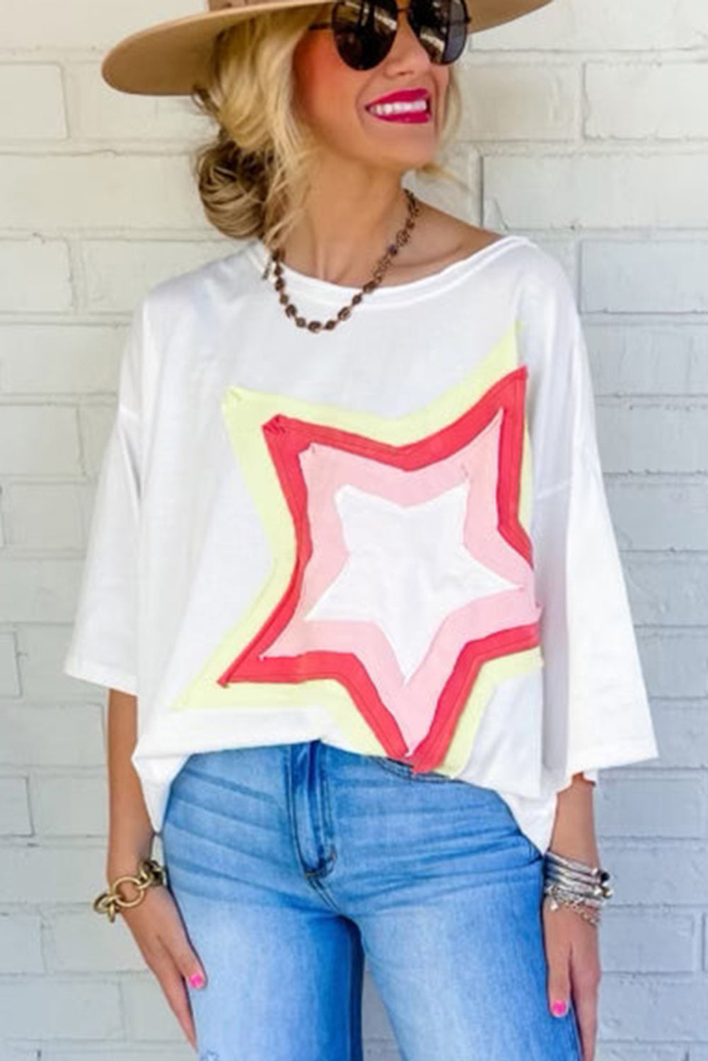 T-shirt oversize blanc à manches mi-longues et patch étoiles color block