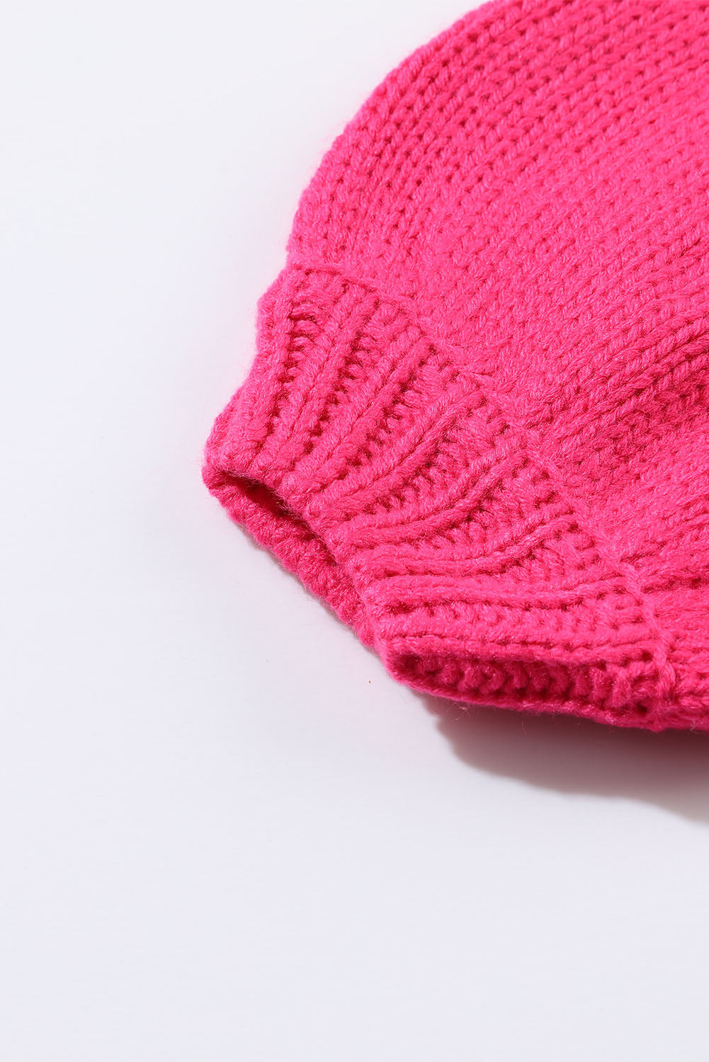 Maglione con maniche a sbuffo in maglia con pompon a righe rosa taglie forti
