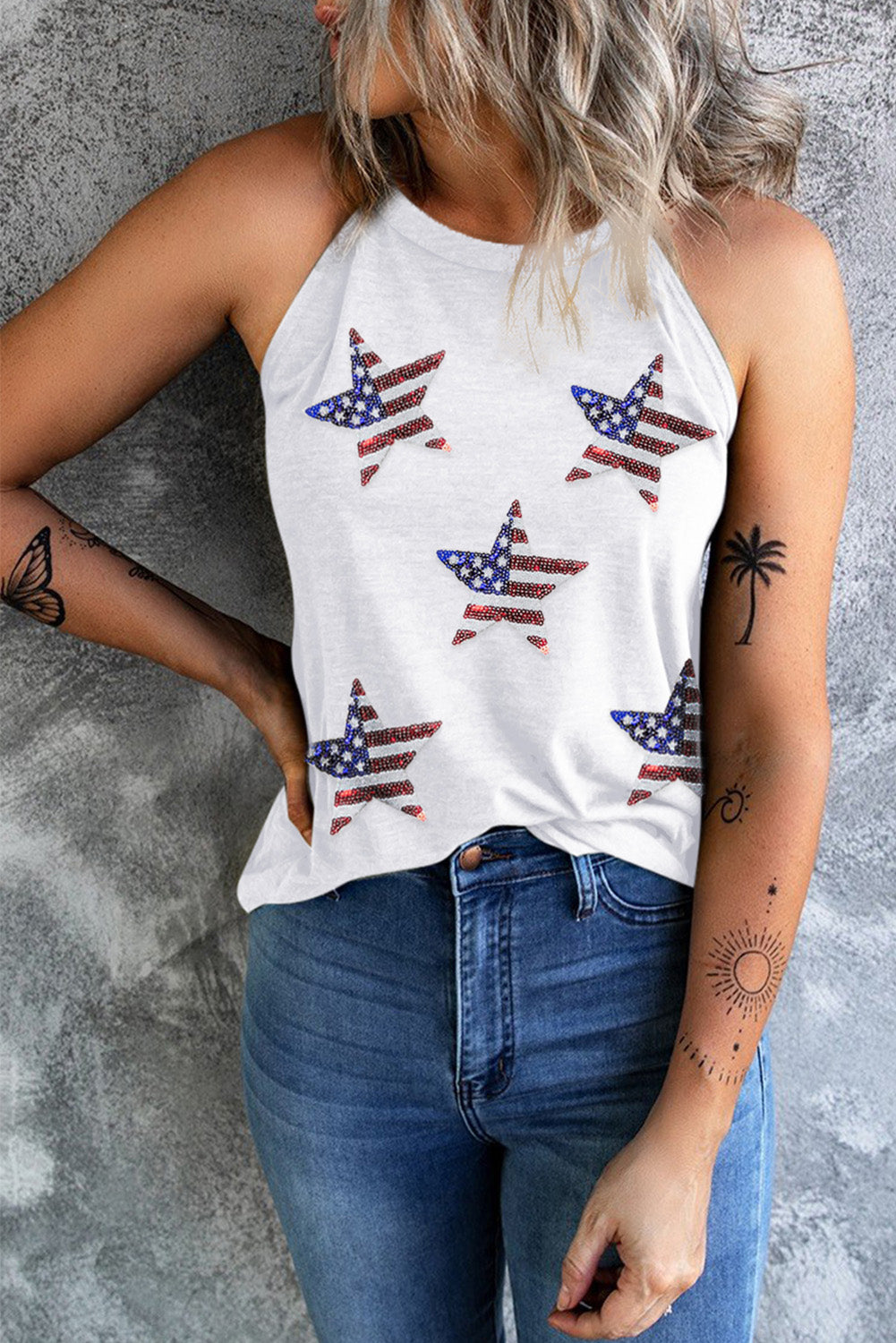 Bijela majica sa šljokicama i grafičkom zvijezdom američke zastave