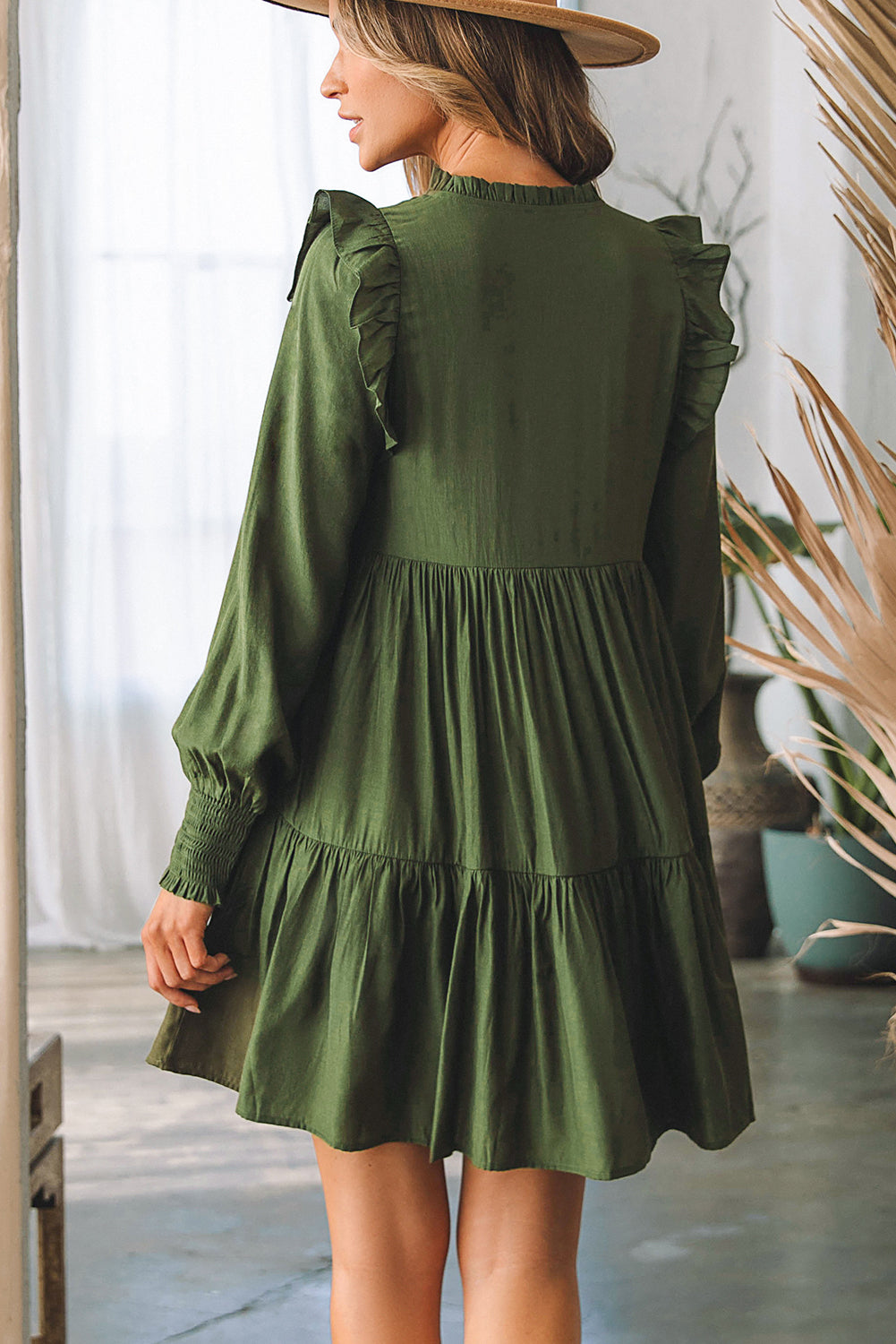 Moss zelena mini haljina s dugim rukavima i visokim strukom s volanima