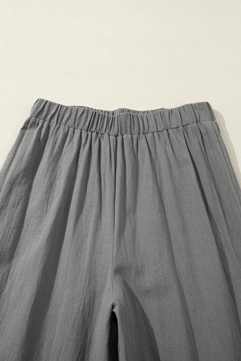 Pantalon large à volants taille haute gris foncé