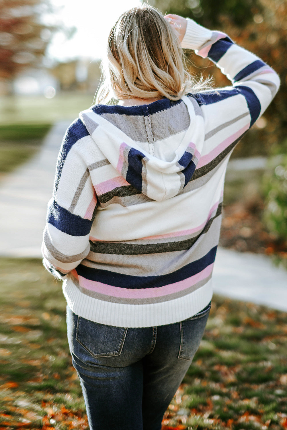 Pleten pulover s črtasto kapuco velike velikosti Stripe